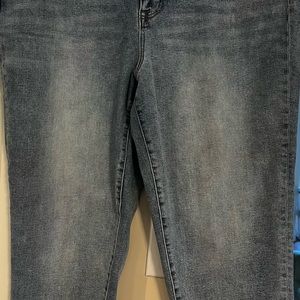 Kut from the Kloth 16 Petite 16p distressed jeans